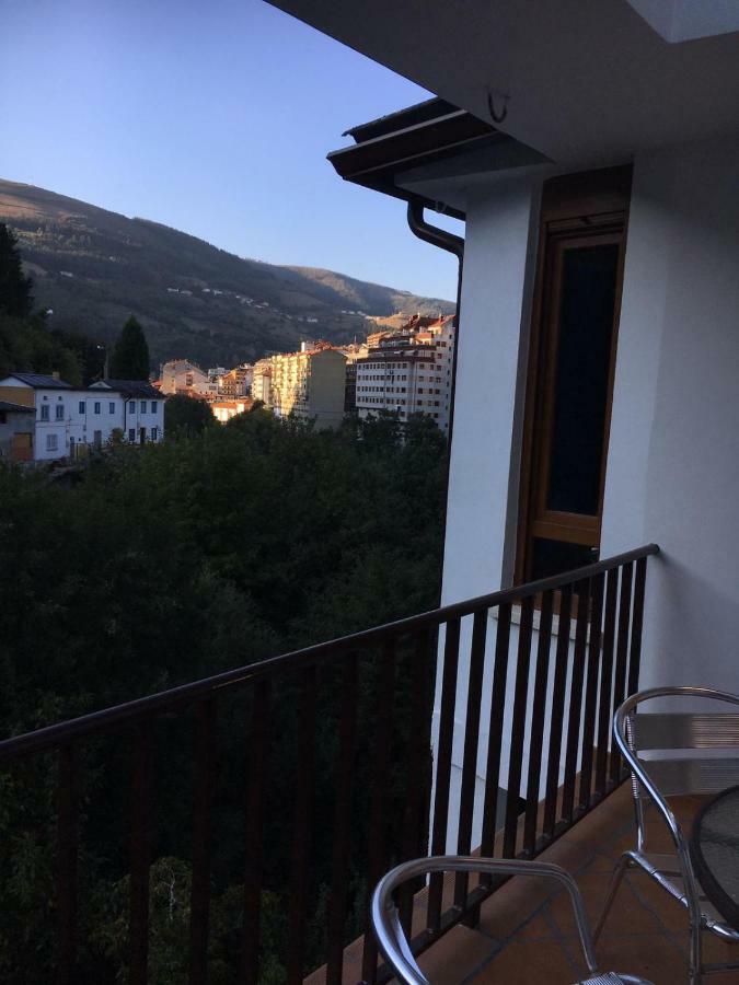 Narcea Turismo Real Διαμέρισμα Cangas De Narcea Εξωτερικό φωτογραφία